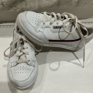 Adidas White Sneakers with Red and Black Accents. White Leather Kids size 1.